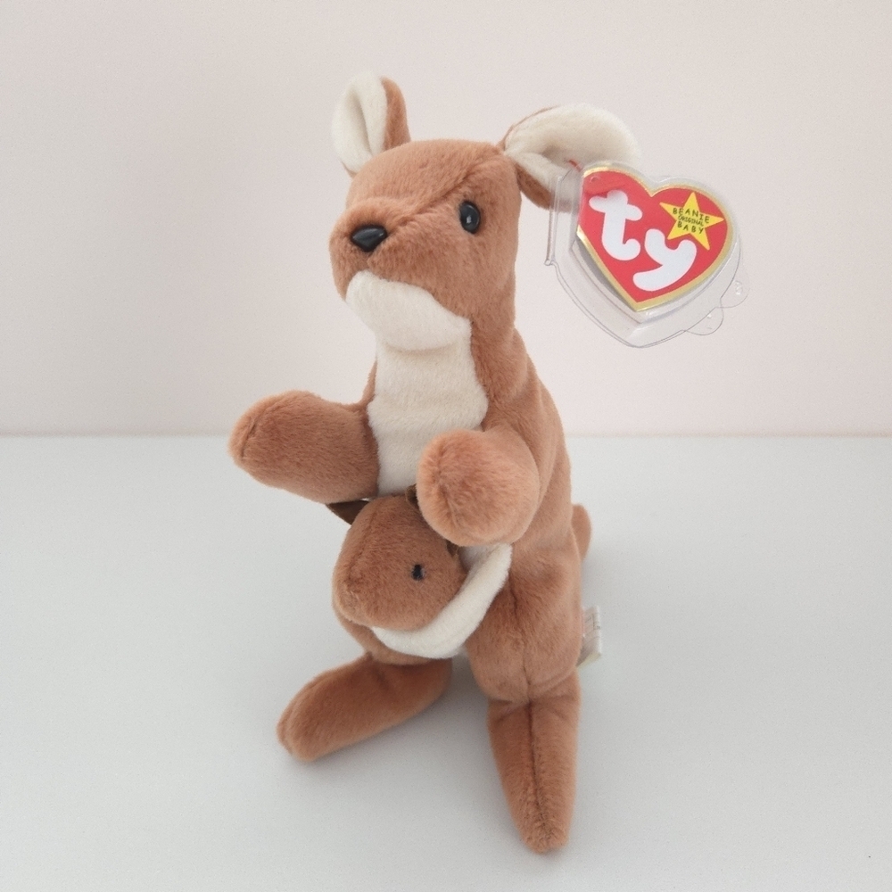 Vintage TY Beanie Babies Pouch the Kangaroo Plush Animal 1996